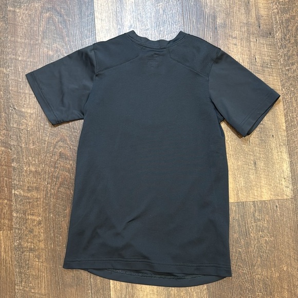 Nike Graphic Dri-Fit Tee Youth Large Black with Blue Nike Logo - Picture 3 of 3